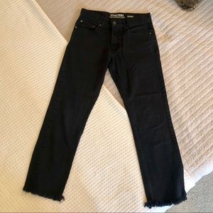 Levi black cropped jeans